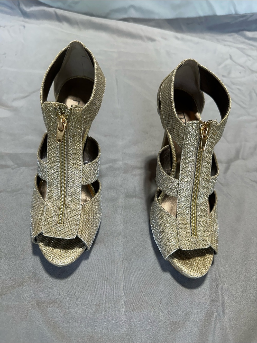 Moda Gold Metallic Zip-Front Strappy Heeled Sandals